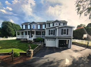 60 Mumford Rd, Narragansett, RI 02882