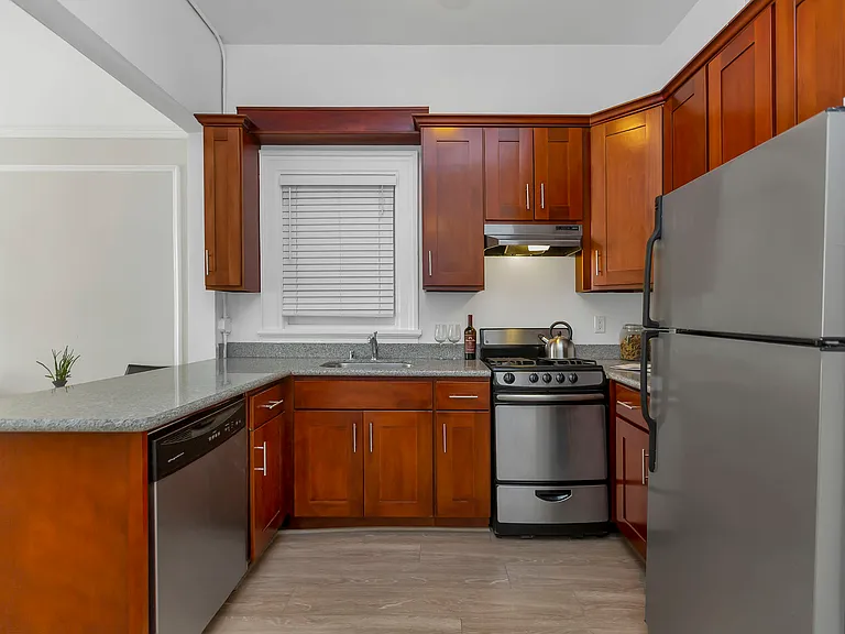 1560 Sacramento St — Photo 14