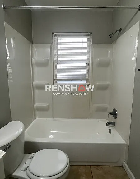 278 N Hollywood St — Photo 11