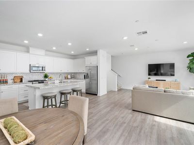 225 Carmona, Lake Forest, CA, 92630