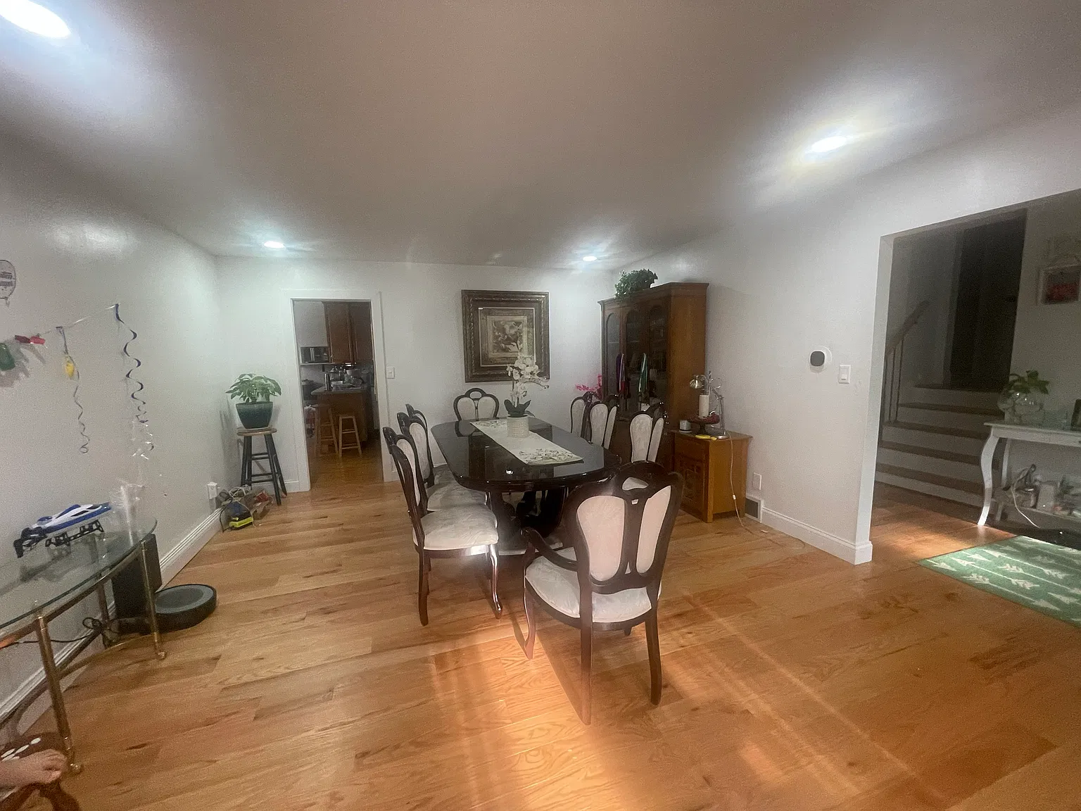 3 bed, 3.5 bath, 2703 sqft, $3,100 — Photo 2