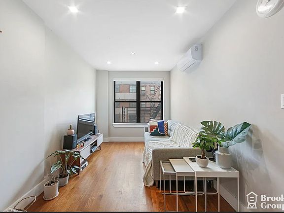 3rd image of 650 Marcy Ave APT 5