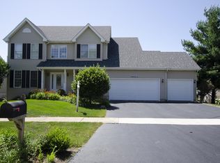 N554 E Weaver Cir, Geneva, IL 60134