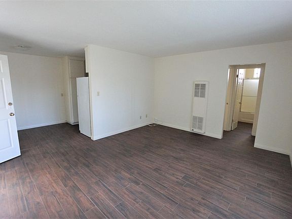 2nd image of 1140 Grand Ave APT 1