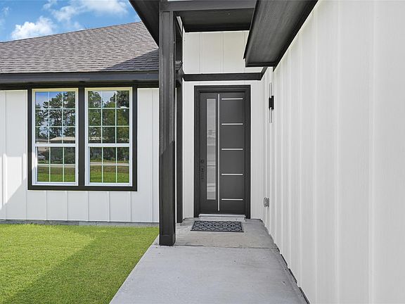 3rd image of 222 Brook Park Dr