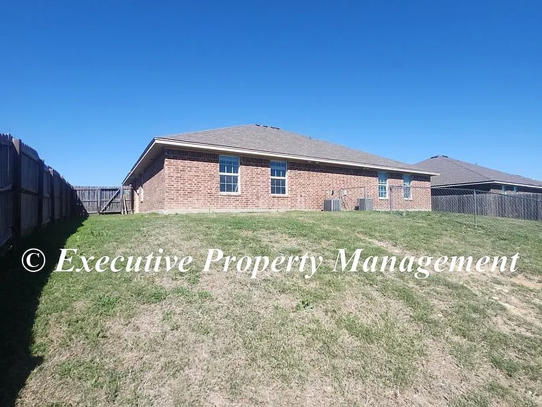 2921 Starlight Dr — Photo 17