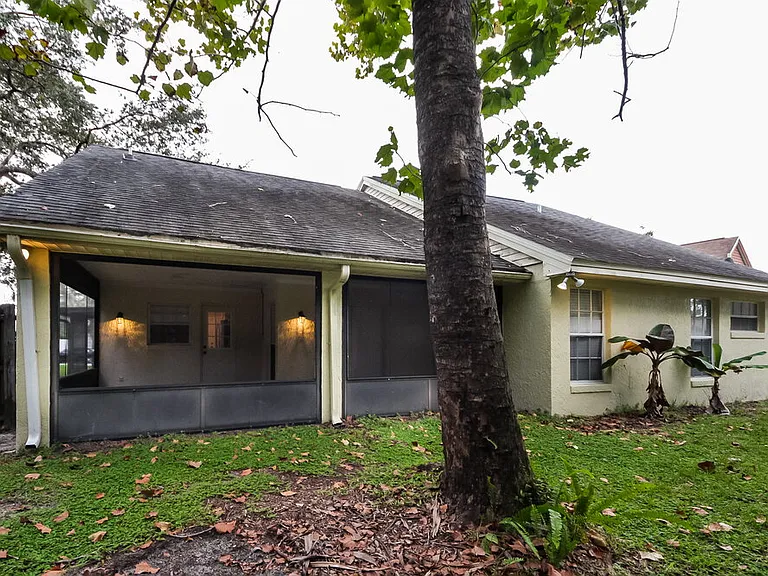 711 White River Dr — Photo 15