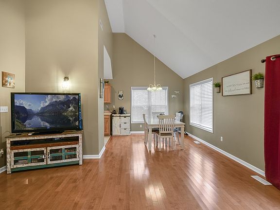 5th image of 2706 Buccaneer Blvd