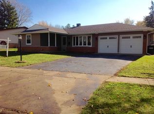 225 Harmony Ln, Elk Grove Village, IL 60007