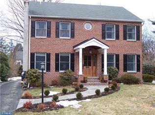 1122 Wheatsheaf Ln, Abington, PA 19001