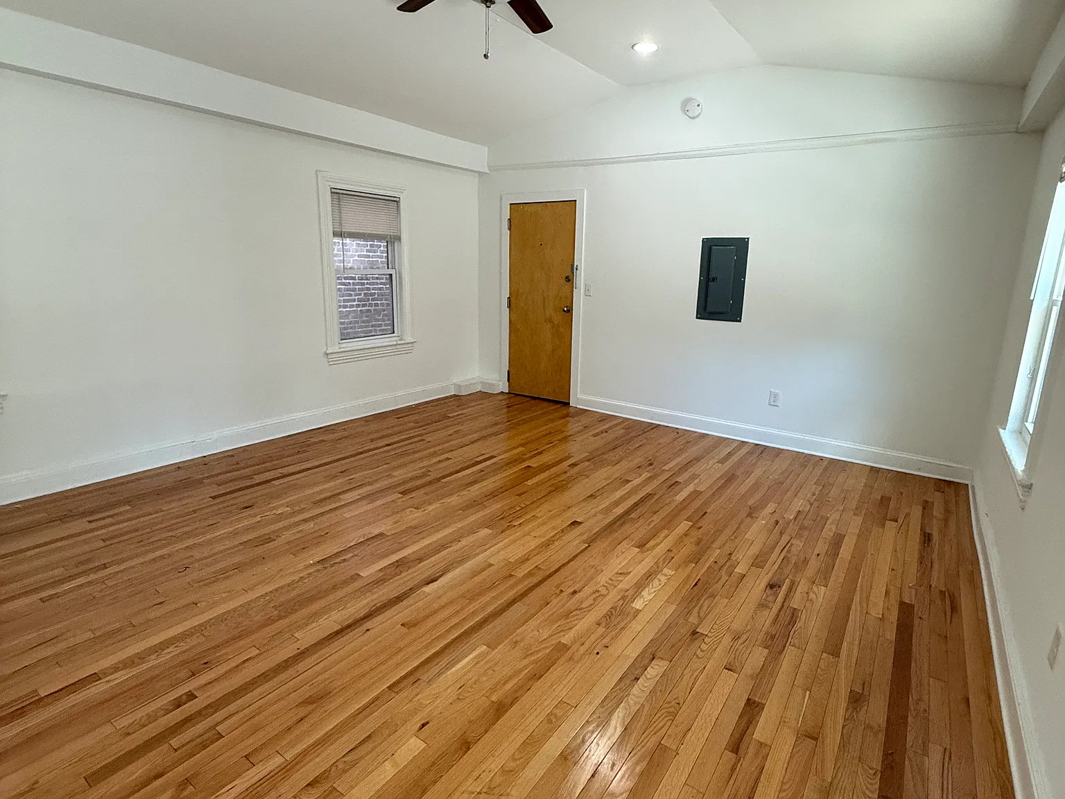 2 bed, $3,550 — Photo 2