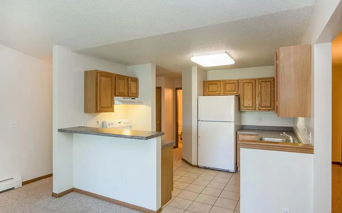 4 bed, 1.5 bath, 1166 sqft, $2,595 — Photo 4