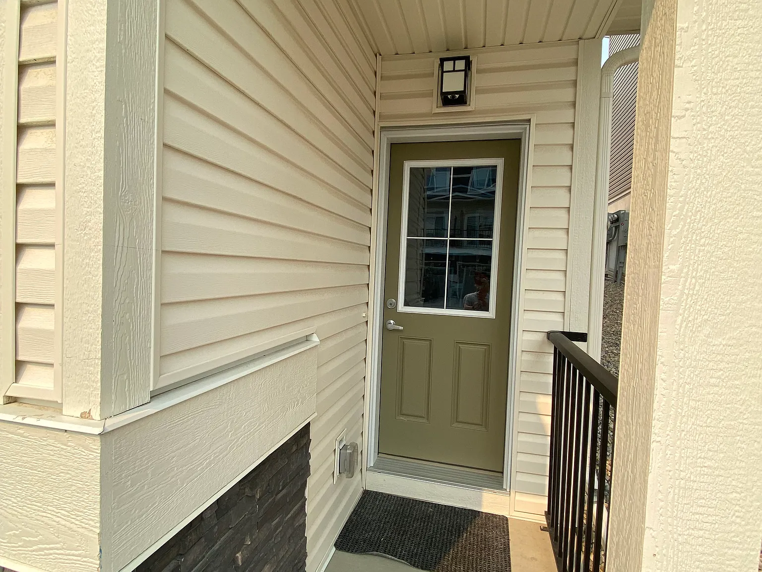 1142 Sage Hill Grove NW — Photo 2
