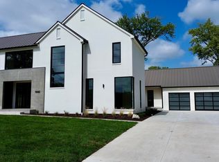 1840 Quail Creek Dr, Lawrence, KS 66047