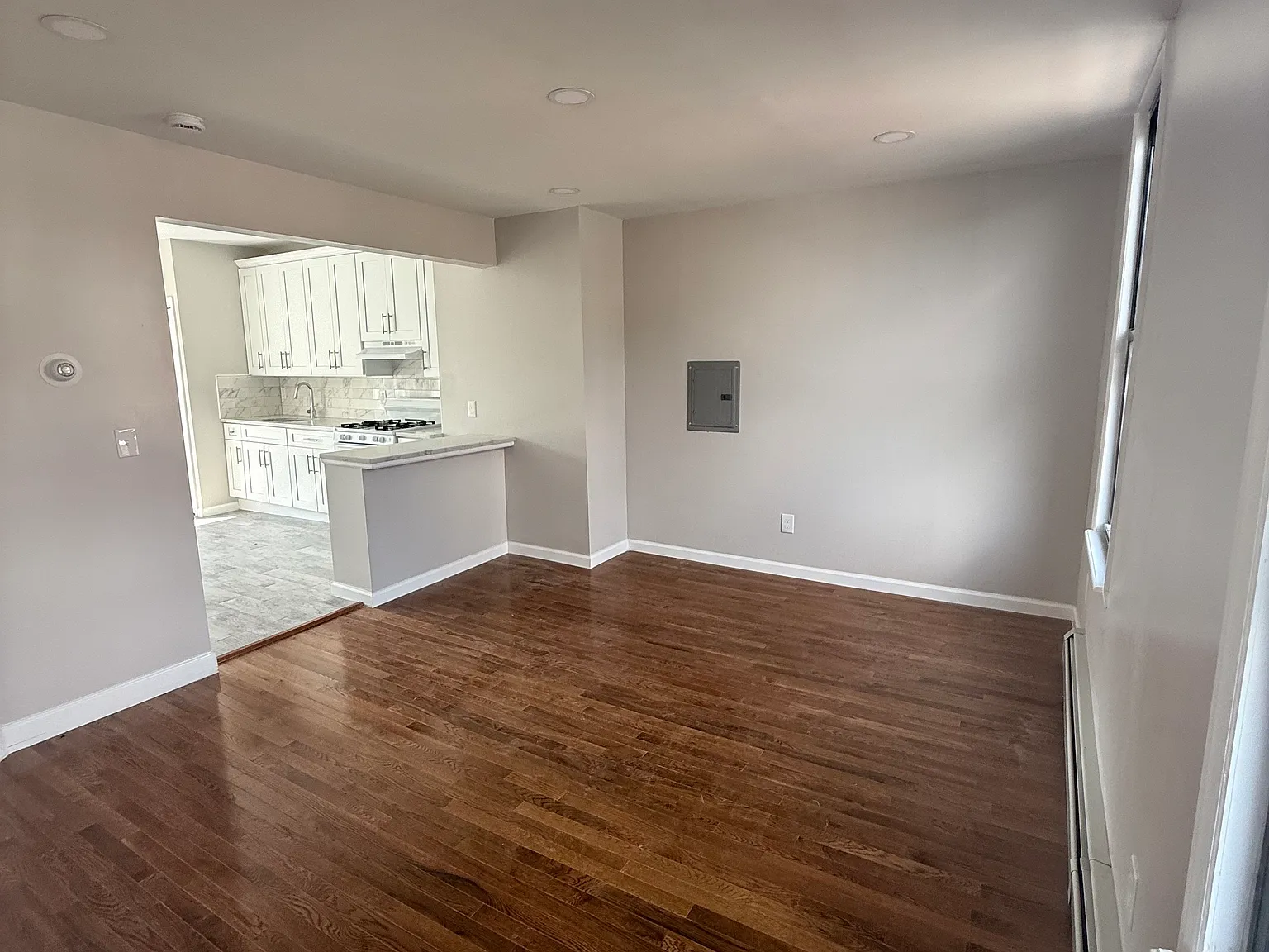 2 bed, 800 sqft, $2,495 — Photo 4