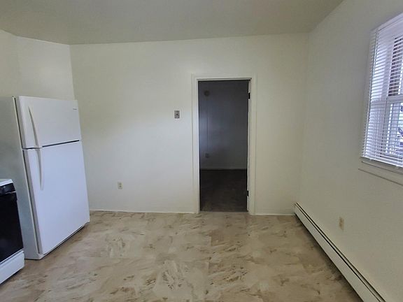 3rd image of 88.75 Palm St