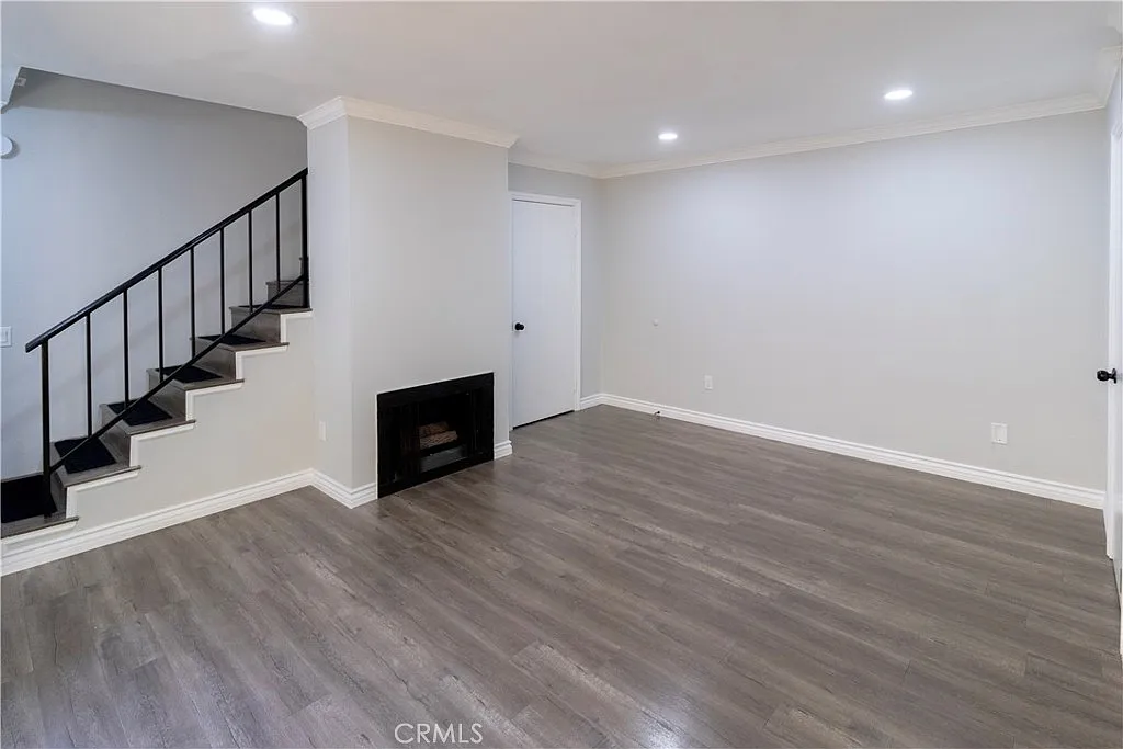 2 bed, 1195 sqft, $2,828 — Photo 4