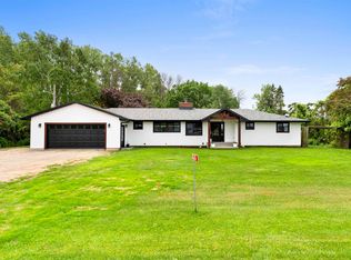 W1691 Fish Creek Rd, Seymour, WI 54165