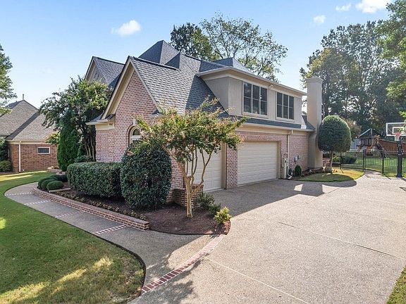 2nd image of 9907 S Houston Oak Dr