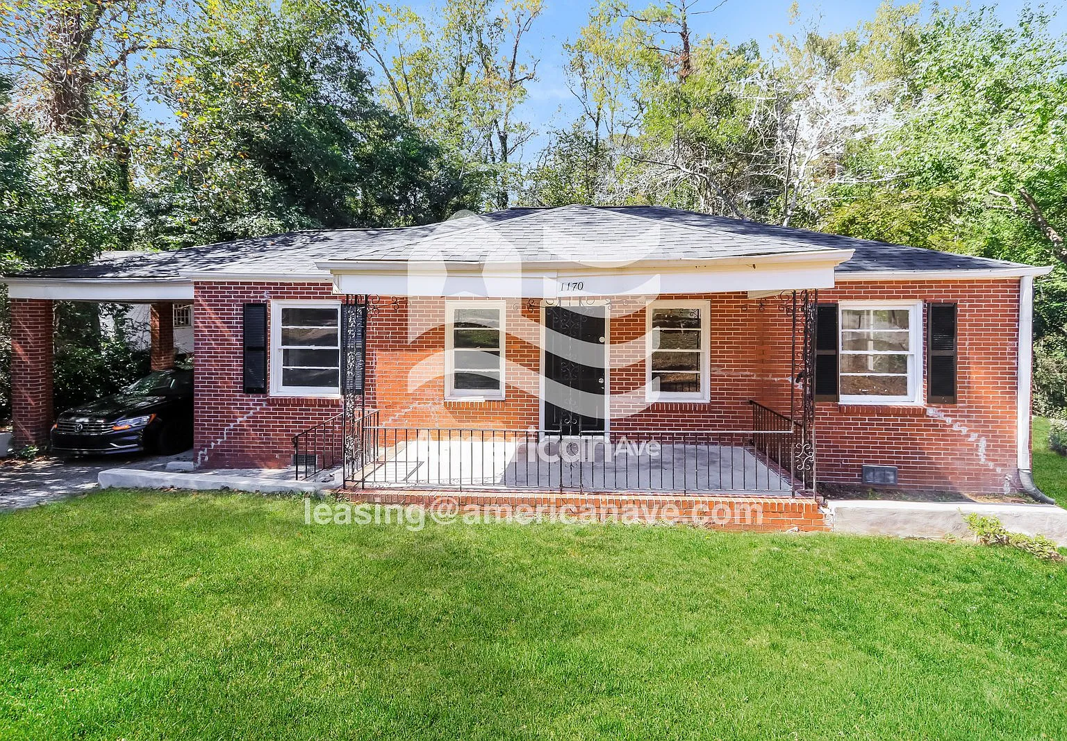3 bed, 2.0 bath, 1376 sqft, $1,122 — Photo 1