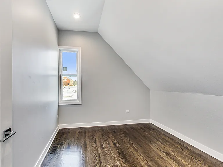 1519 W Henderson St #CH2 — Photo 25