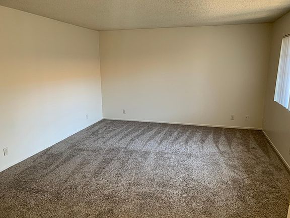 5th image of 563 N Mar Vista Ave APT 205