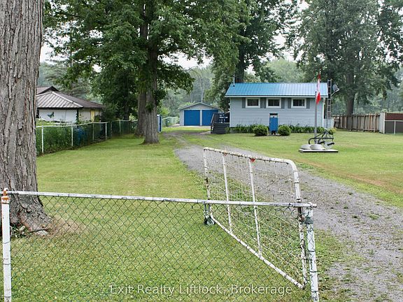 3rd image of 77 River Rd W