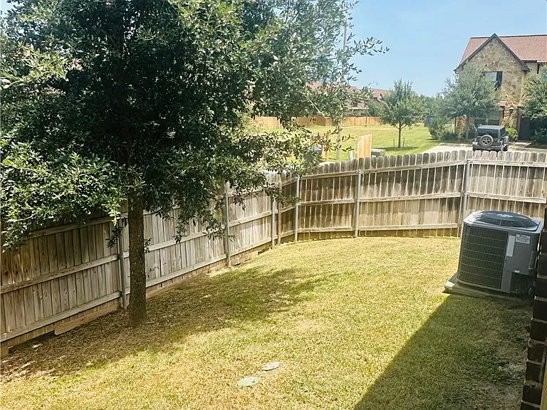 402 Baby Bear Dr — Photo 11