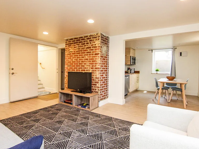 5115 N Concord Ave #B — Photo 3