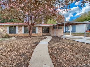 542 Schmeltzer Ln, San Antonio, TX 78213