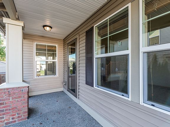 2nd image of 1310 Packwood Ave