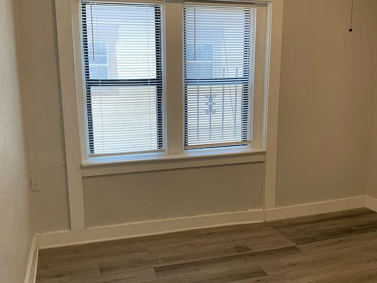 4111-4113 Walnut St — Photo 16