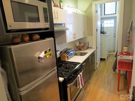 2nd image of 139 Essex St APT 17