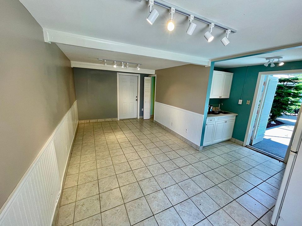 1st image of 2608 1st St #2
