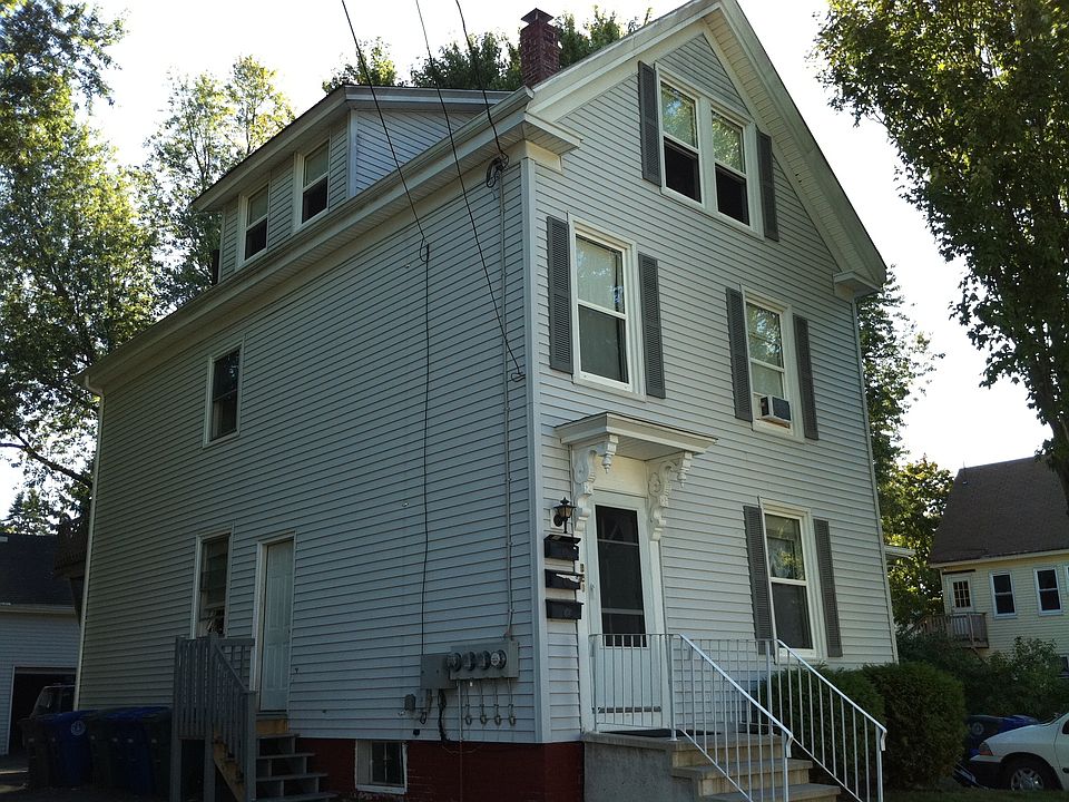 1st image of 96 E Valentine St