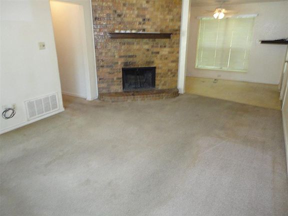 2nd image of 3609 Wentworth Dr