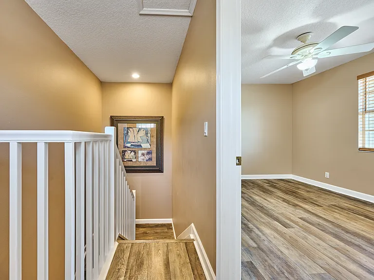 530 Commons Dr — Photo 31