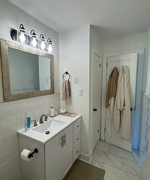 2417 Thaxton St — Photo 14