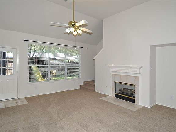 4th image of 2414 Mills Creek Dr