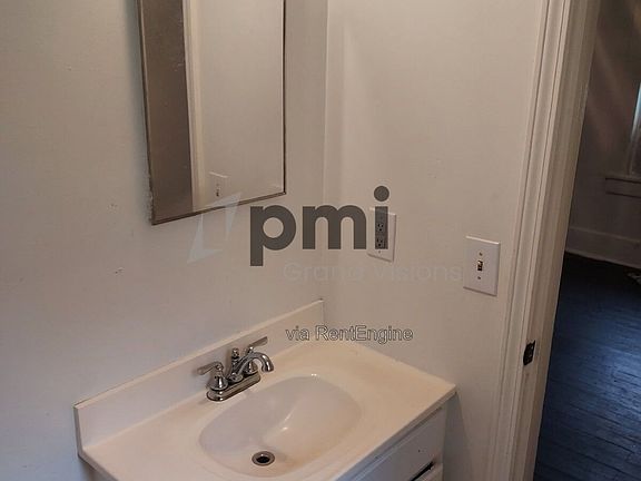 5th image of 1154 E Harrison Ave