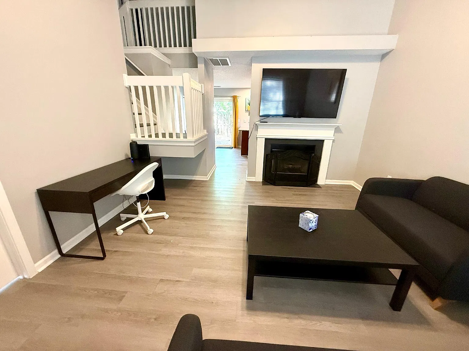 3 bed, 1360 sqft, $3,850 — Photo 3
