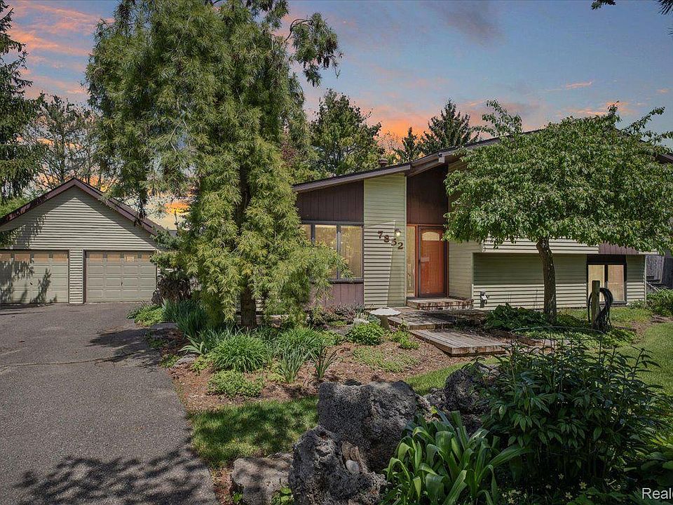 1st image of 7852 Jennifer Agnes Ave