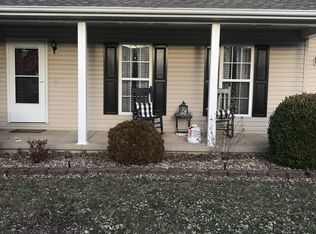 878 Potosi St, Farmington, MO 63640