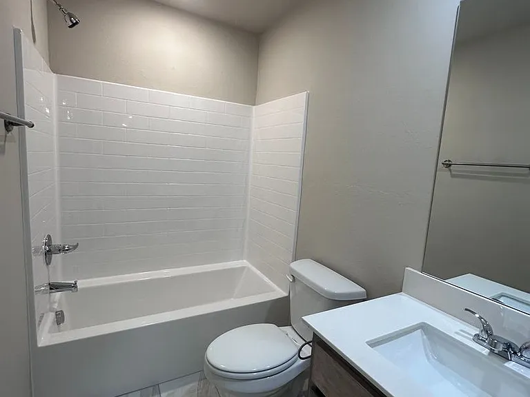 3705 S East 81st St — Photo 13