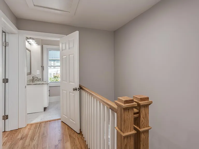 13 E Leicester St — Photo 15