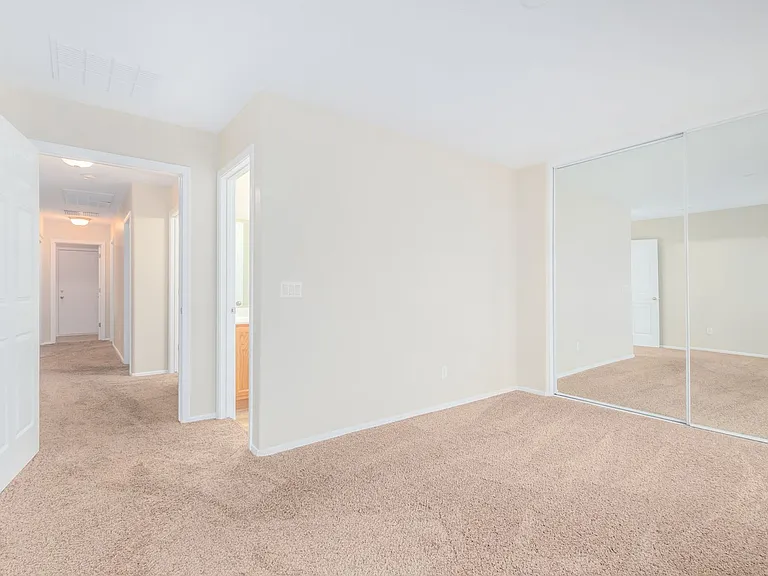 10595 N 115th Dr — Photo 9