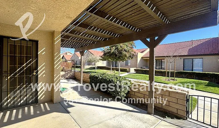 19053 Elm Dr — Photo 17