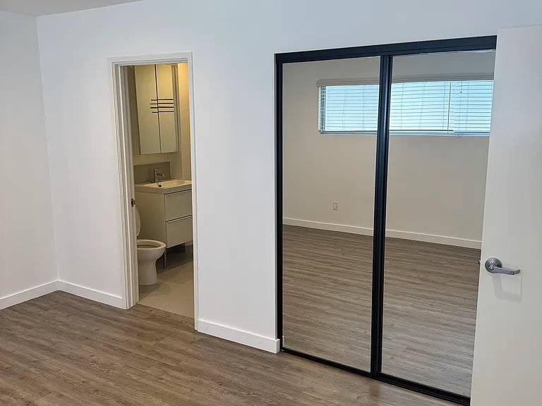 11670 Chenault St #7-D — Photo 15