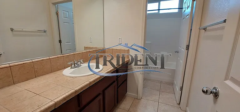 1941 Branding Iron Way — Photo 15