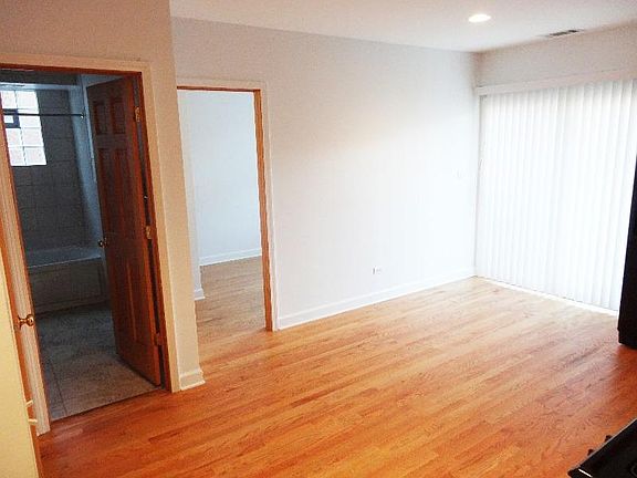 5th image of 4155 N Narragansett Ave APT 2